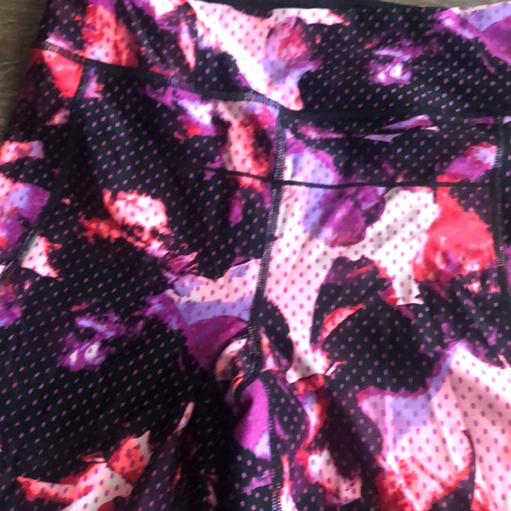 Calvin Klein performance capris - Picture 2 of 5